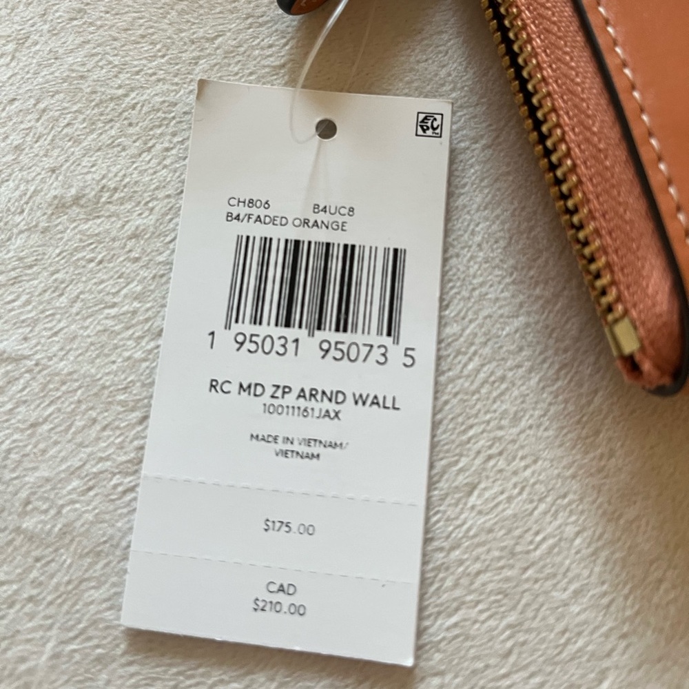 NWT Coach Brass Accent Zip Wallet in Faded Orange - Picture 4 of 6